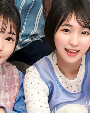 【FANZA最新作】仕事終わりの保育士たちと乱交SEX！仕事柄なかなかお目にかかれない裸体に興奮を抑えきれずハチャメチャにヤリまくって最後は中出しフィニッシュしてしまうっ！【りた/ゆみ/さくら/るか】Verさくら＆るか｜1vrnc00095